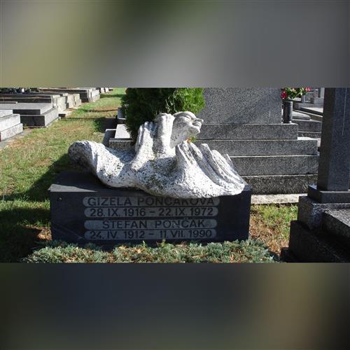 OBJAVOVANIE PREŠOVA: Pončákove náhrobky